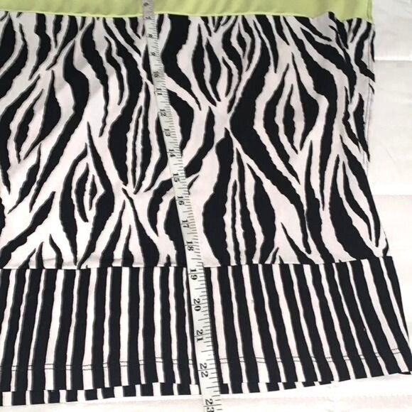 Chicos Zebra Print Black/White Stripe Top W/ Neon Yellow Accent Size 0 Polyester - Picture 8 of 10